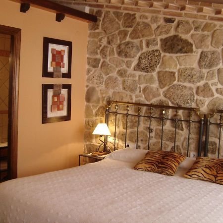 Hostal Casa Laure Y Mª Jose Arens de Lledo Exterior photo