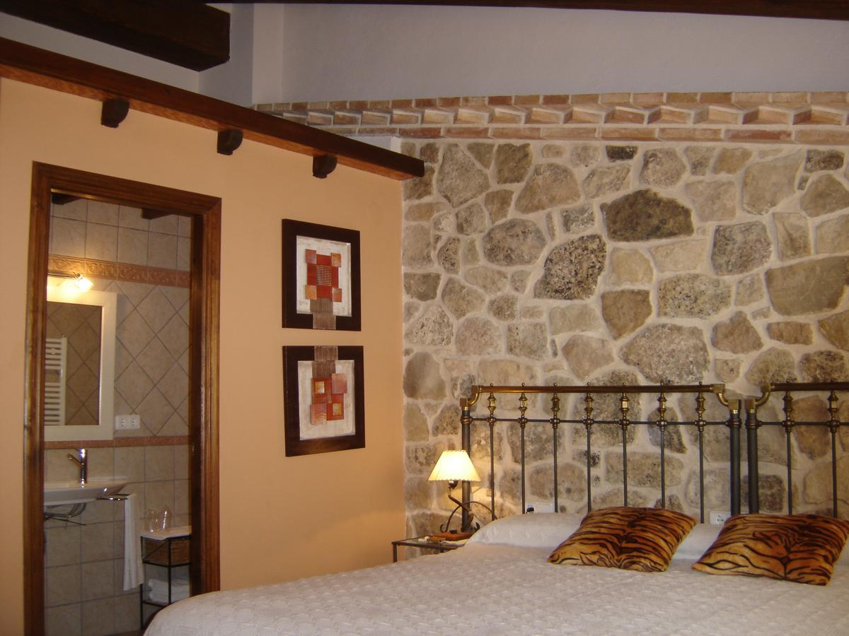 Hostal Casa Laure Y Mª Jose Arens de Lledo Exterior photo