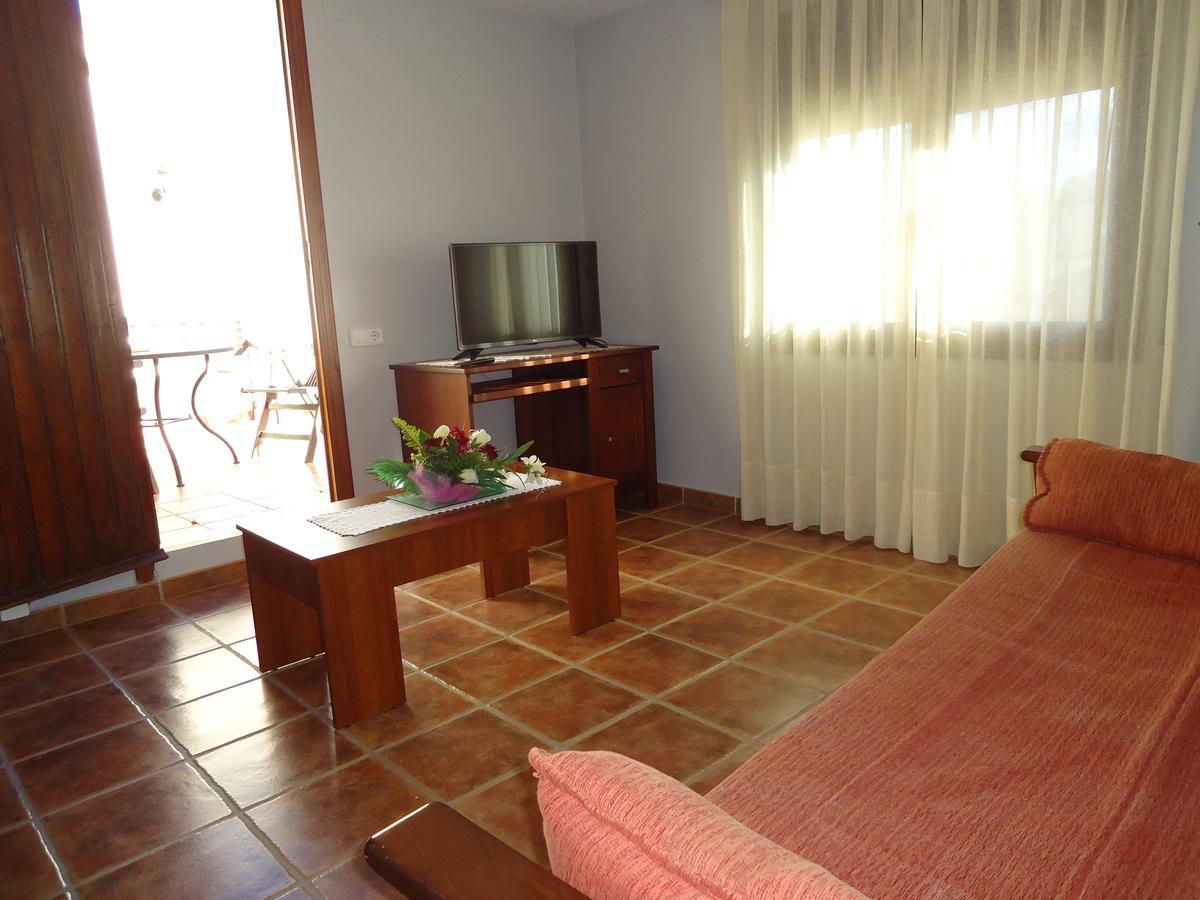 Hostal Casa Laure Y Mª Jose Arens de Lledo Exterior photo